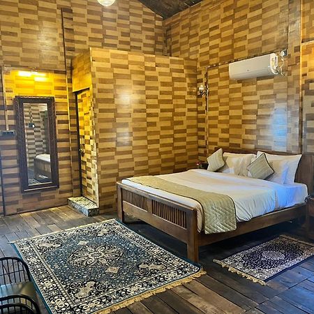 Sterling Padam Pench Hotel Khawāsa Buitenkant foto