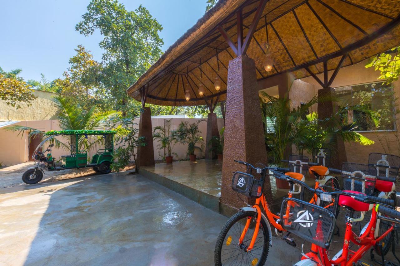 Sterling Padam Pench Hotel Khawāsa Buitenkant foto