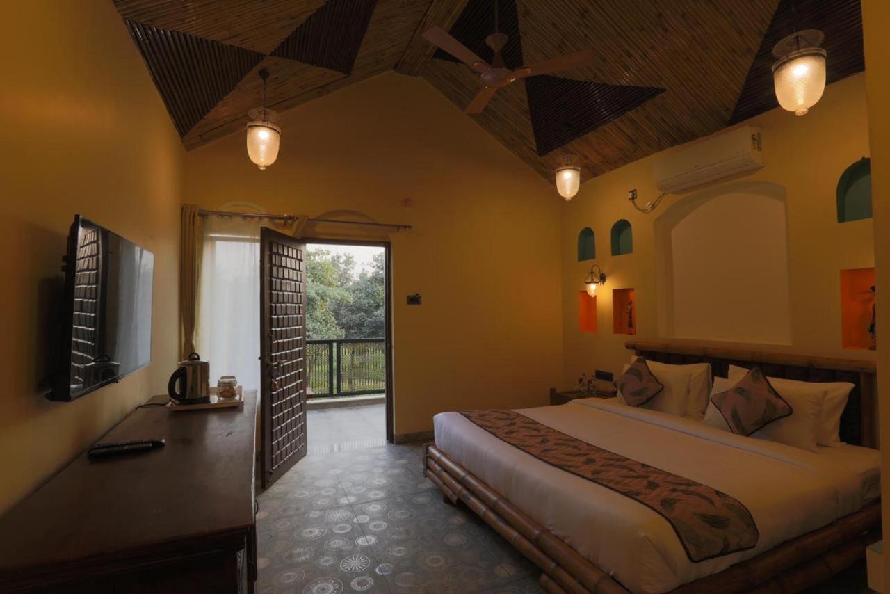 Sterling Padam Pench Hotel Khawāsa Buitenkant foto