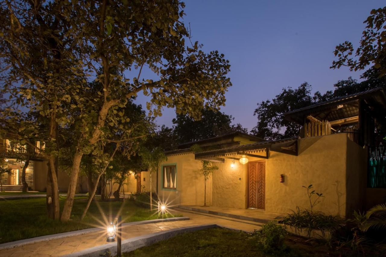 Sterling Padam Pench Hotel Khawāsa Buitenkant foto