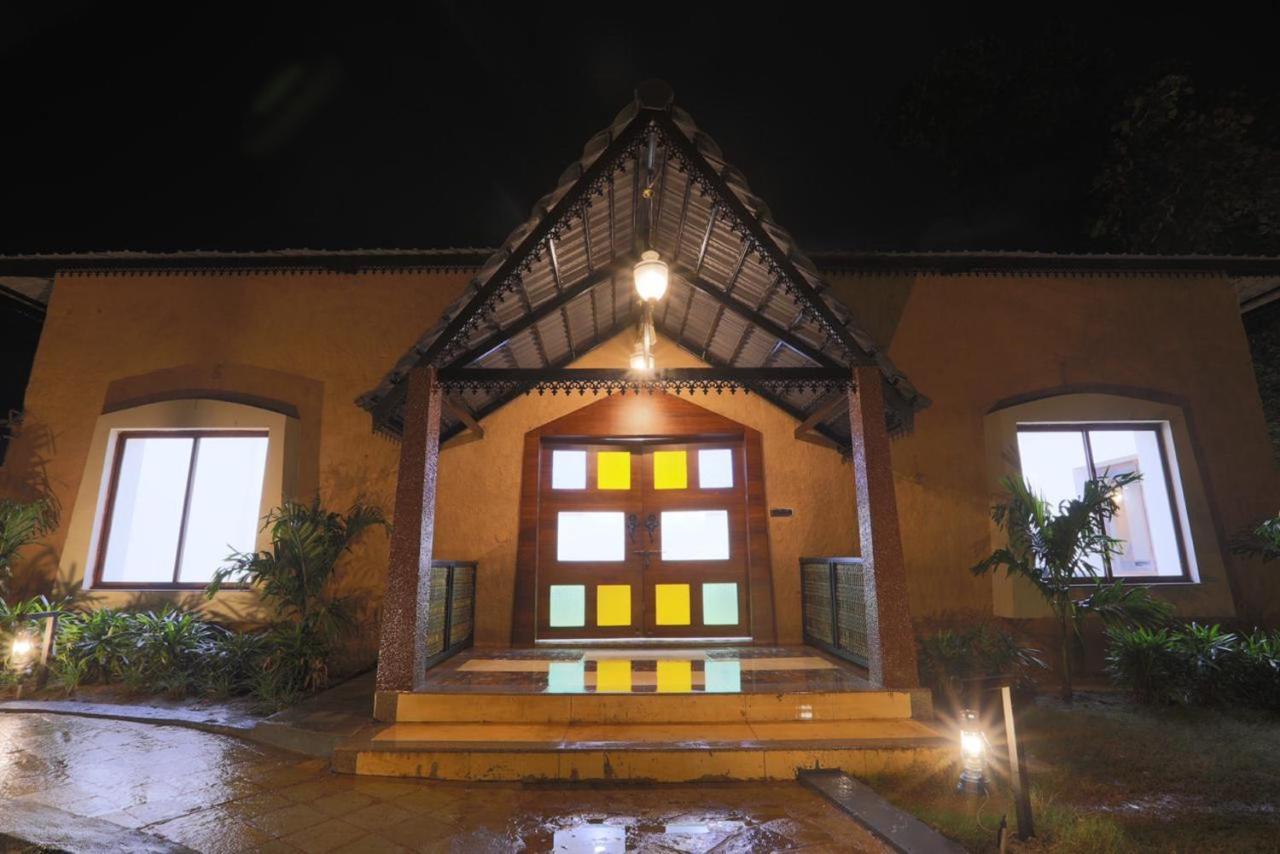 Sterling Padam Pench Hotel Khawāsa Buitenkant foto