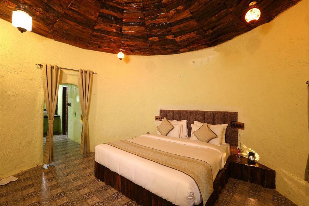 Sterling Padam Pench Hotel Khawāsa Buitenkant foto