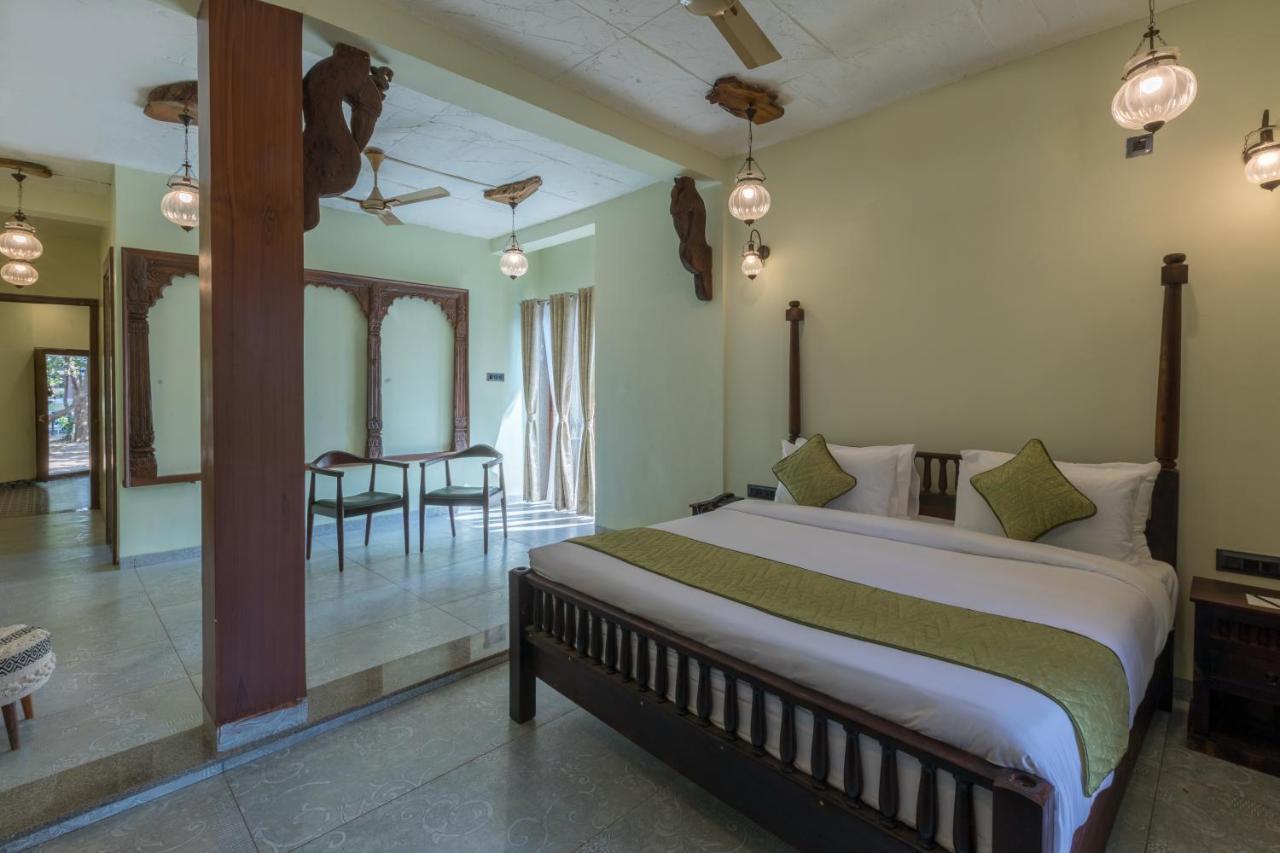 Sterling Padam Pench Hotel Khawāsa Buitenkant foto