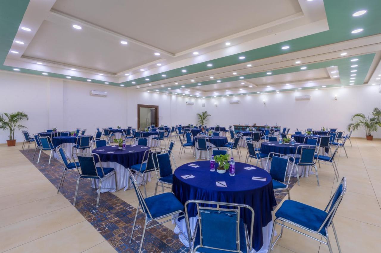 Sterling Padam Pench Hotel Khawāsa Buitenkant foto