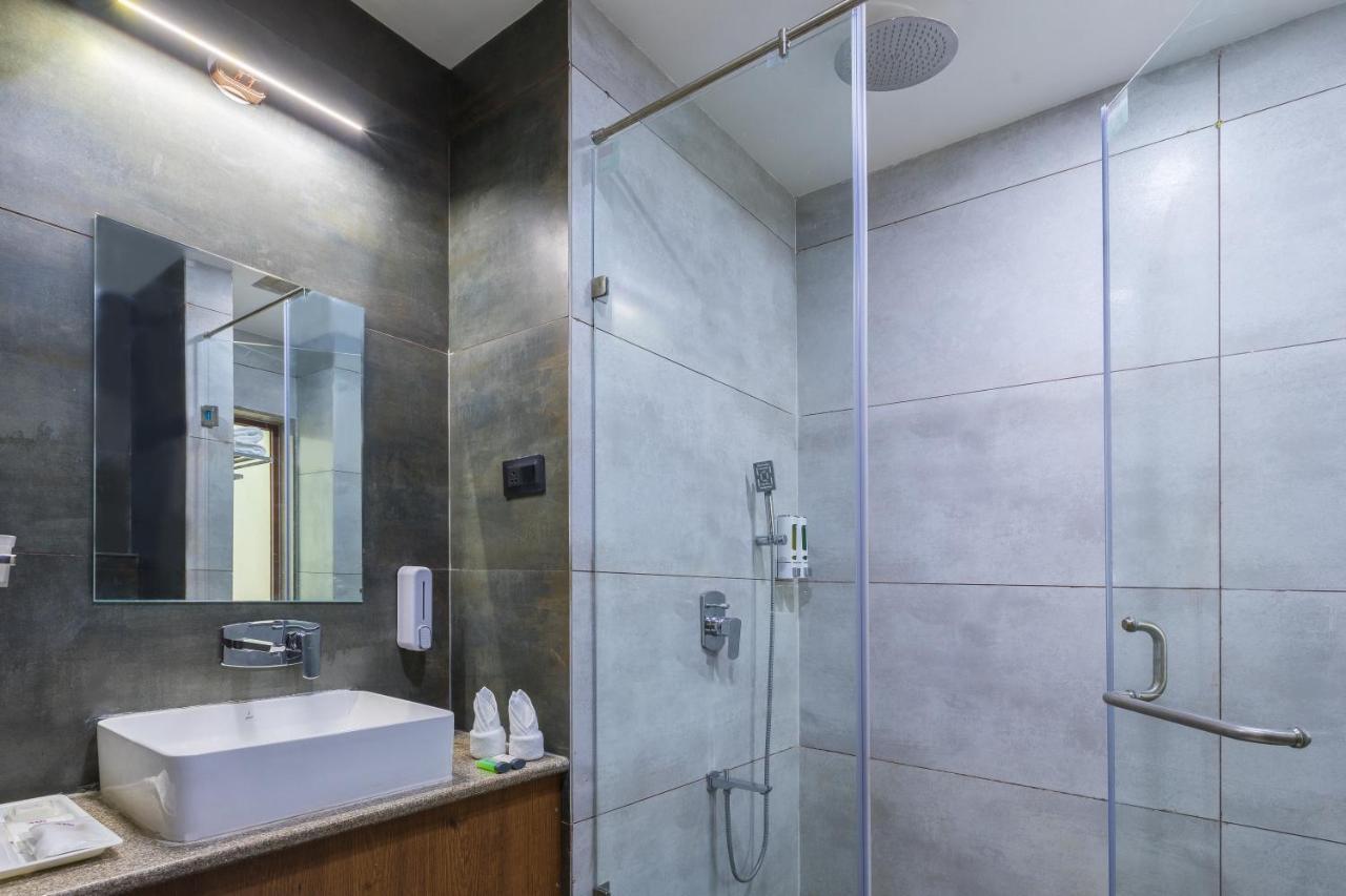 Sterling Padam Pench Hotel Khawāsa Buitenkant foto